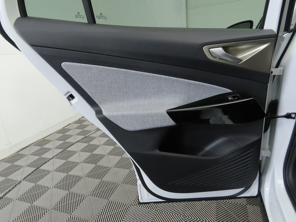 New 2026 Volkswagen ID.4 Pro image 24