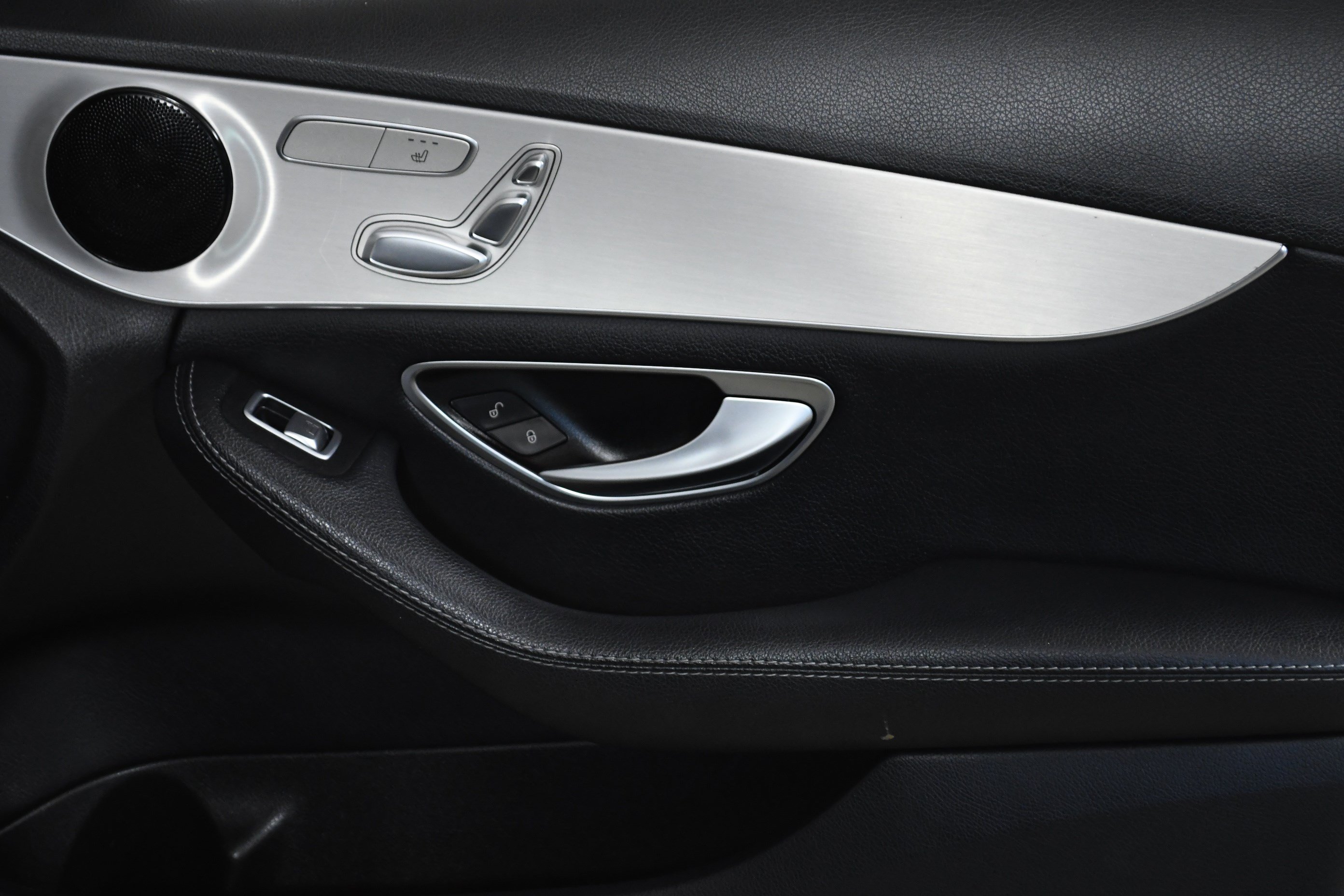 Used 2020 Mercedes-Benz C 300 Sedan image 28