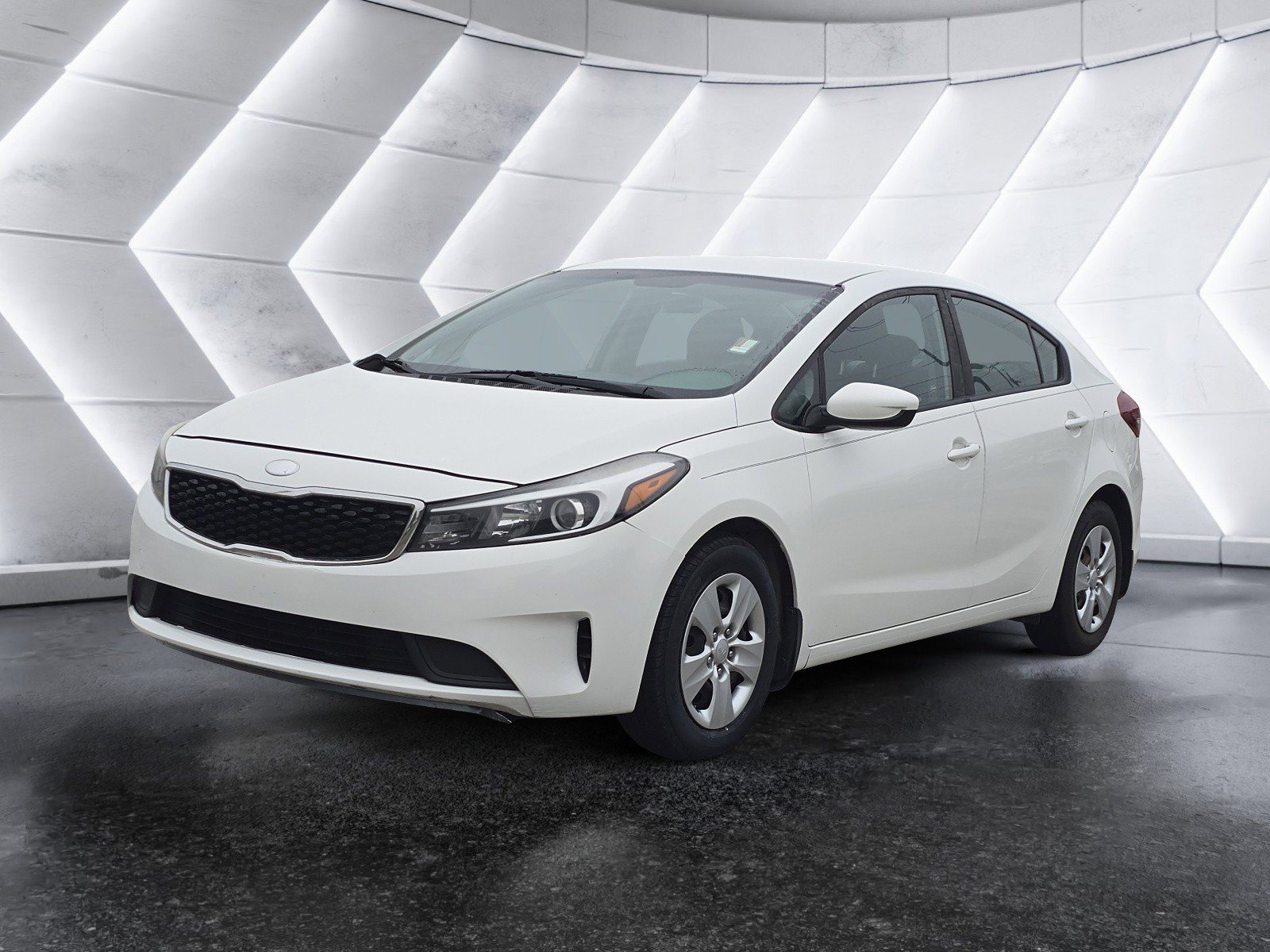 Used 2018 Kia Forte LX image 6