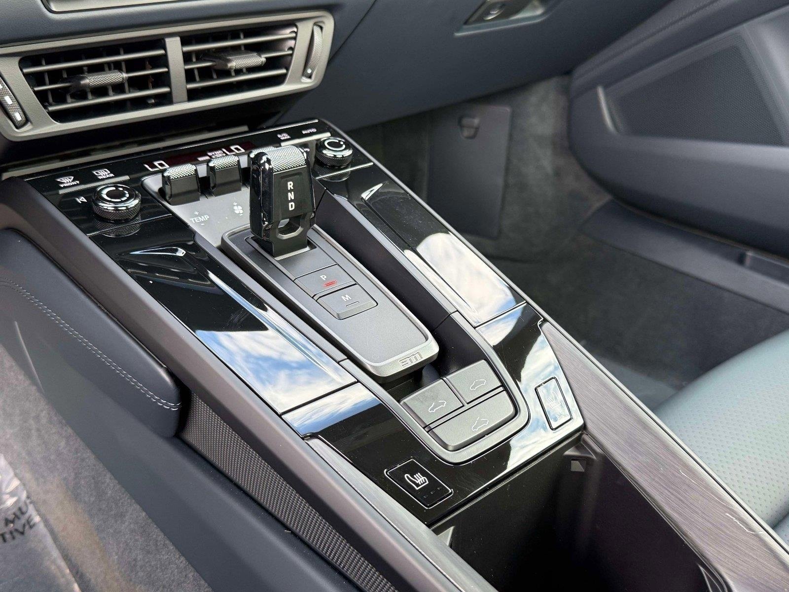 Used 2025 Porsche 911 Carrera GTS image 44