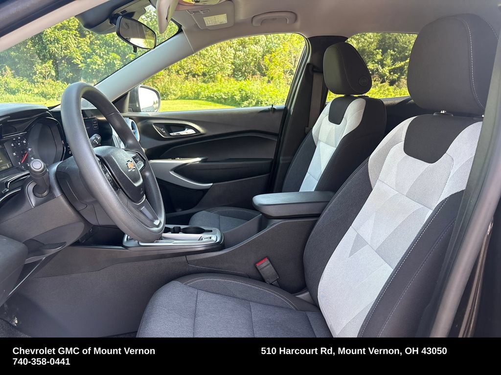 Used 2024 Chevrolet Trax LS FWD image 9