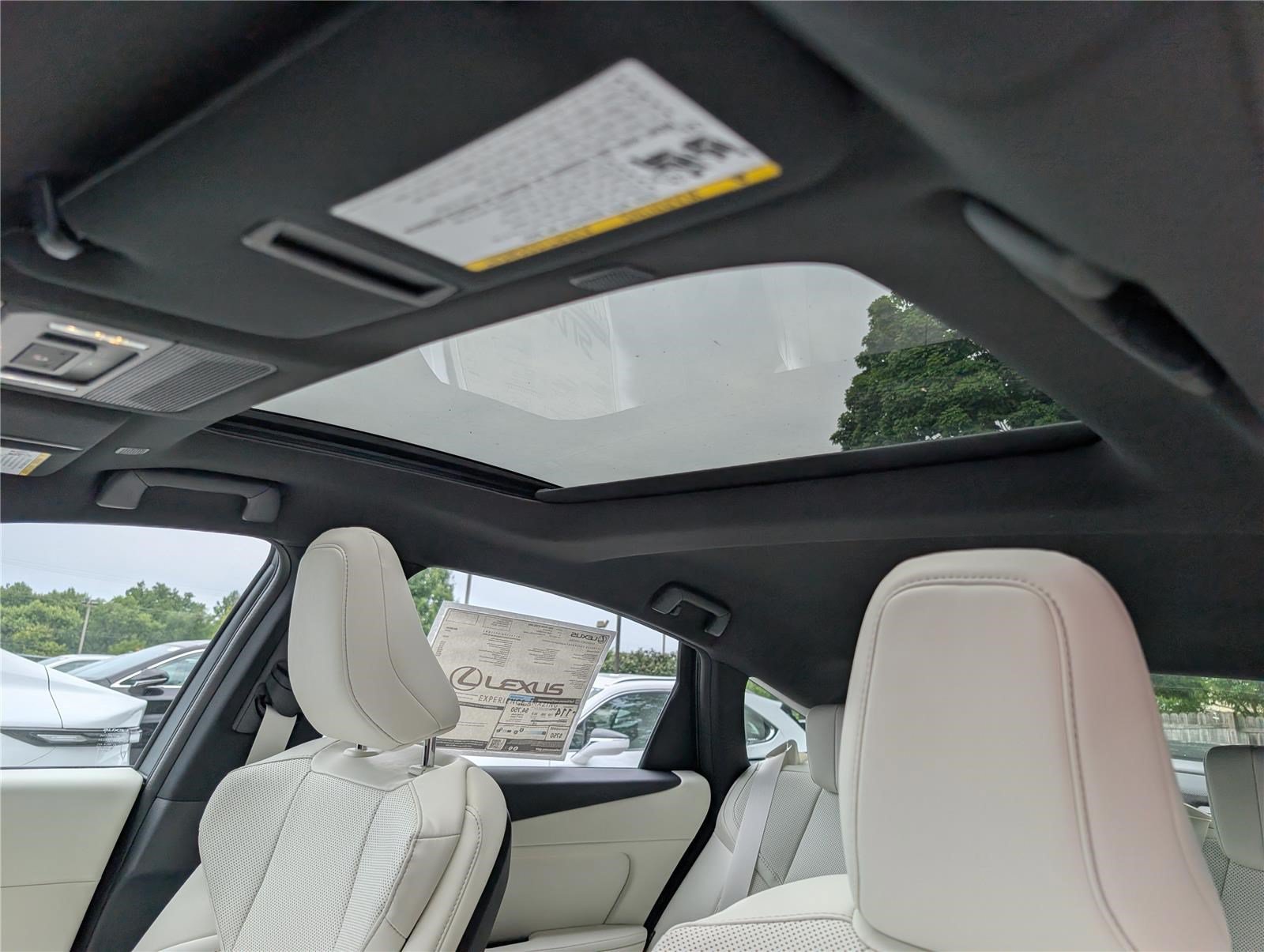 New 2026 Lexus ES 500e AWD/4WD image 25