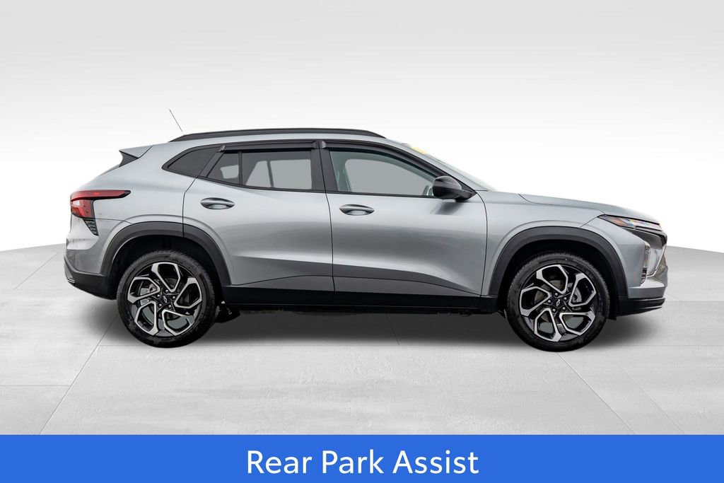 Used 2024 Chevrolet Trax RS w/ Driver Confidence Package image 8