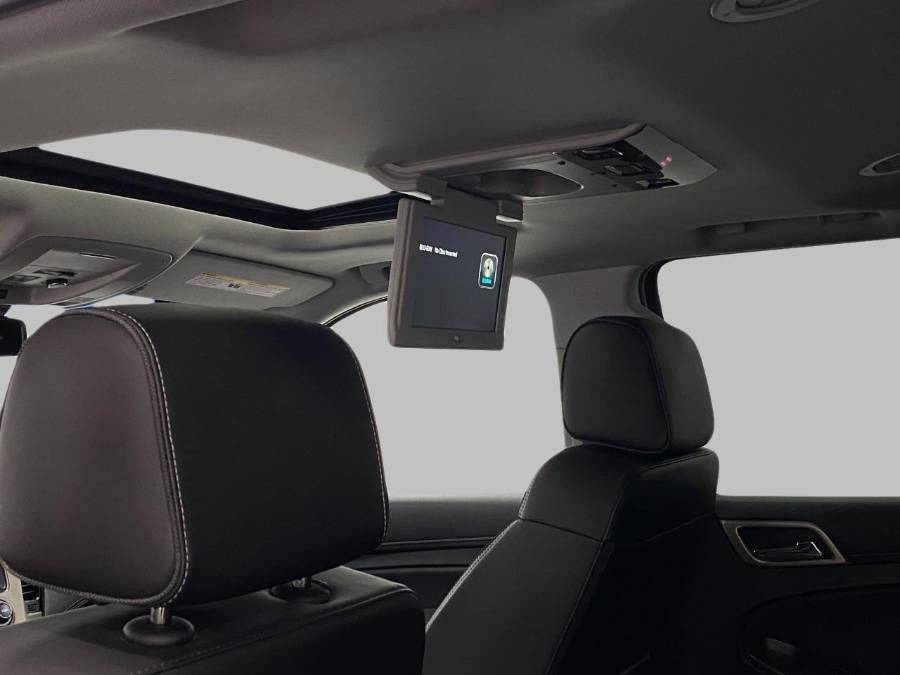 Used 2017 GMC Yukon Denali w/ Open Road Package image 32