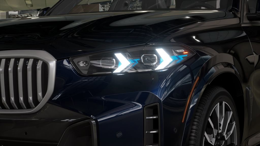 Used 2026 BMW X5 xDrive40i w/ M Sport Package image 31