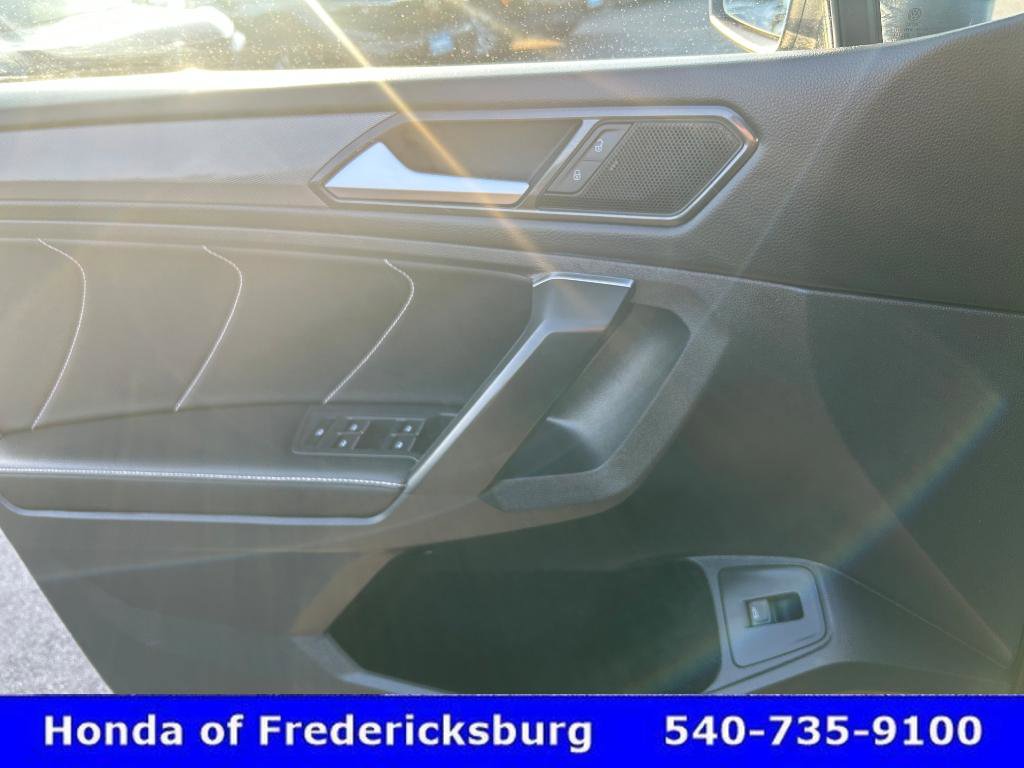 Used 2022 Volkswagen Tiguan SE FWD image 24