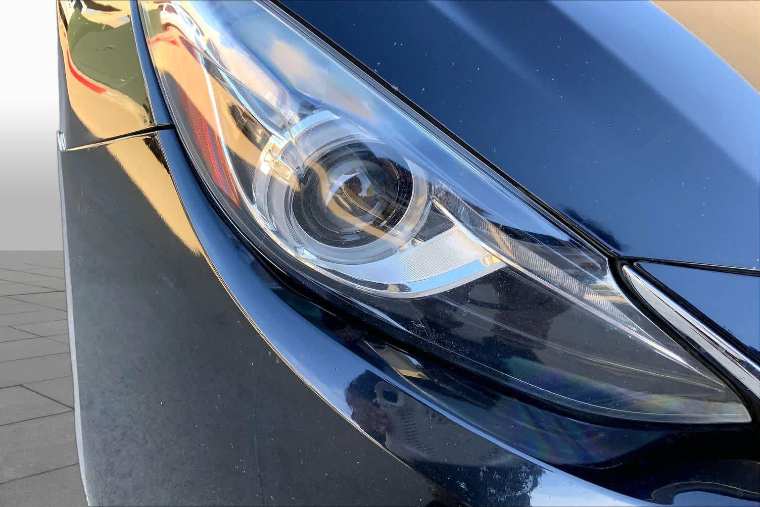 Used 2016 MAZDA MAZDA3 s Grand Touring w/ Technology Package FWD image 27