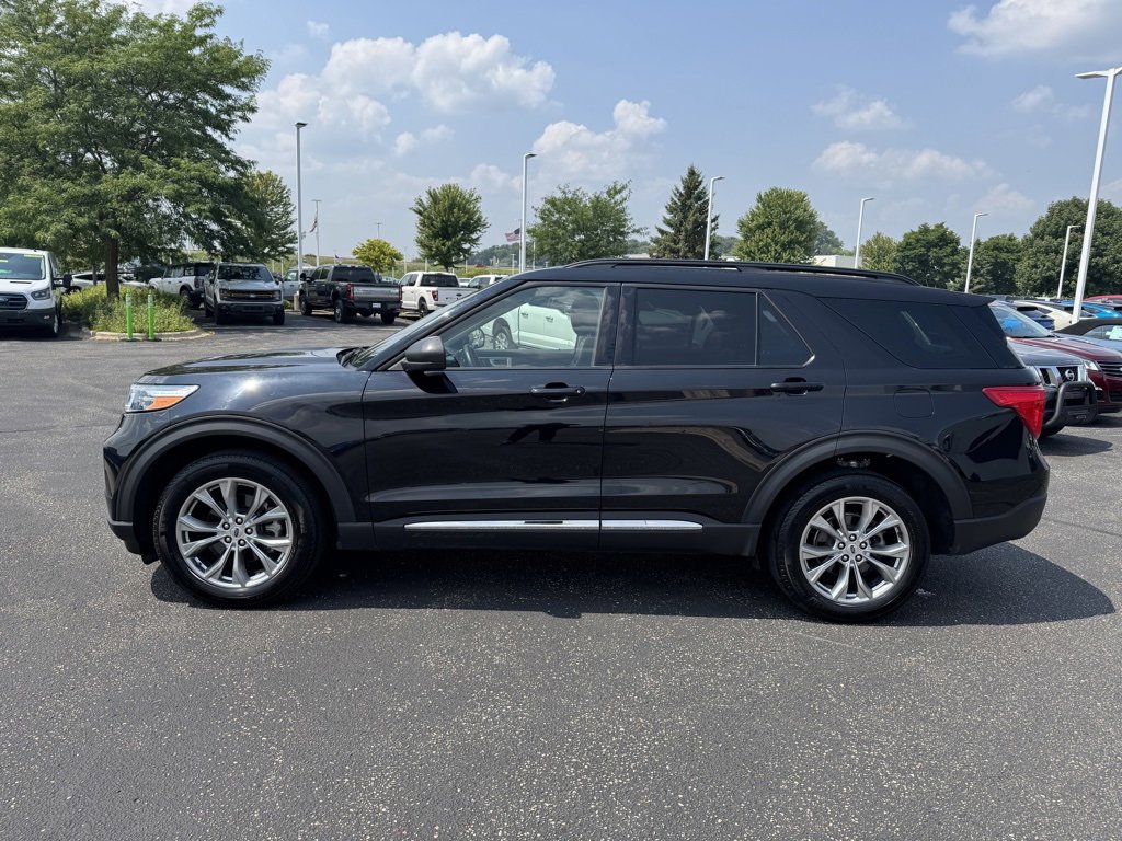 Used 2023 Ford Explorer XLT w/ Equipment Group 202A image 10