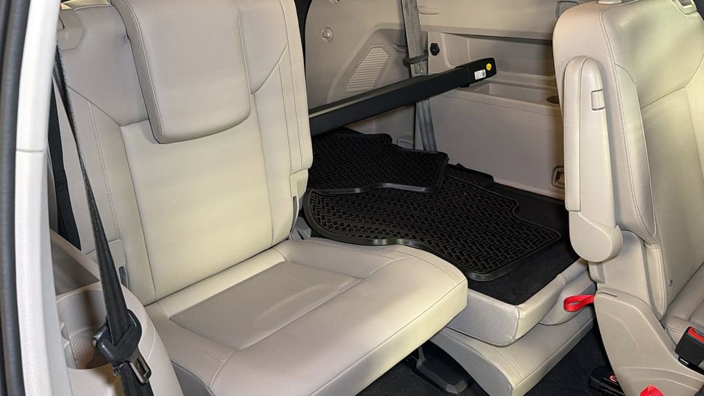 Used 2019 Volkswagen Atlas SEL R-Line image 15