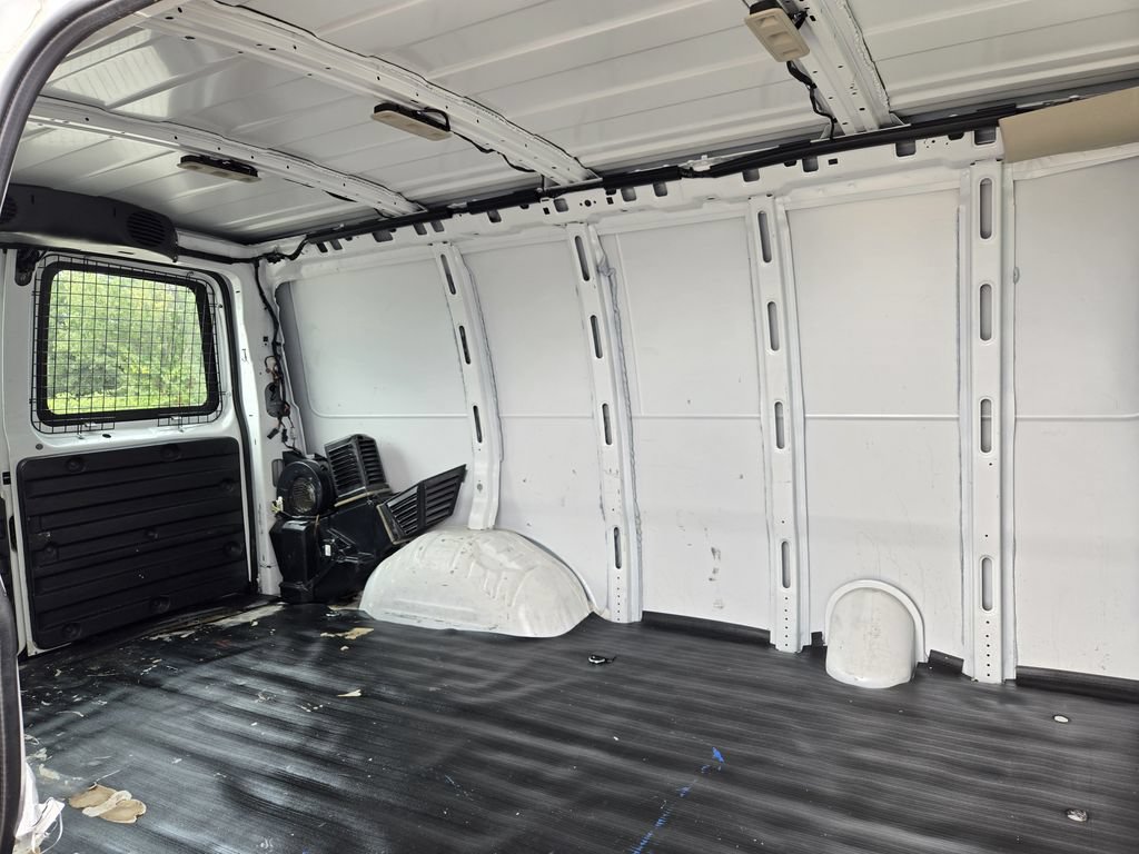Used 2020 Chevrolet Express 2500 w/ Communications Package RWD image 30