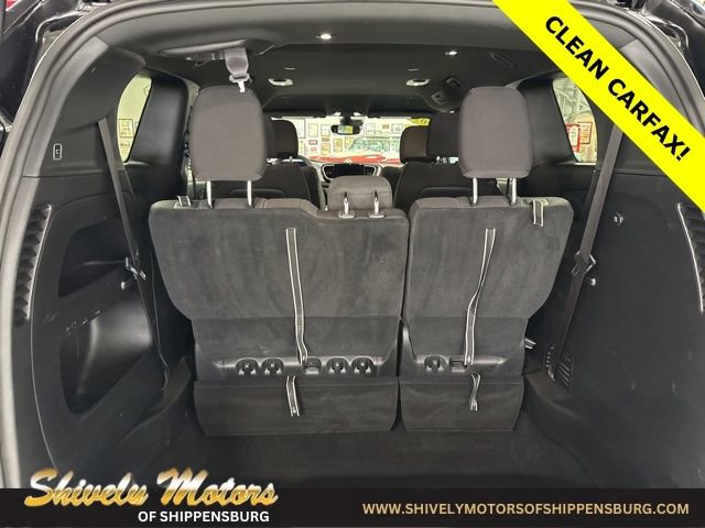 Used 2024 Chrysler Pacifica Touring image 29