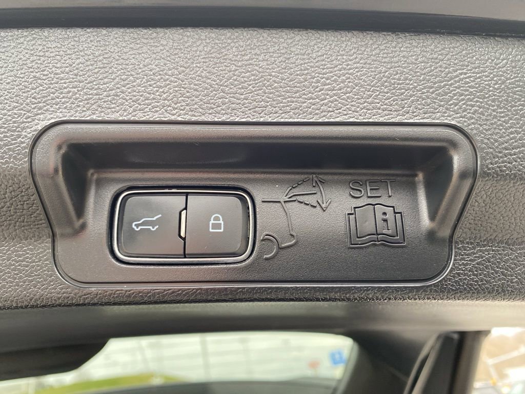 Used 2023 Ford Explorer ST w/ Equipment Group 401A AWD/4WD image 24