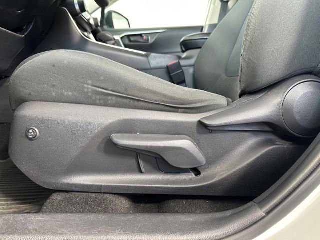 Used 2020 Toyota RAV4 LE w/ All Weather Liner Package AWD/4WD image 22