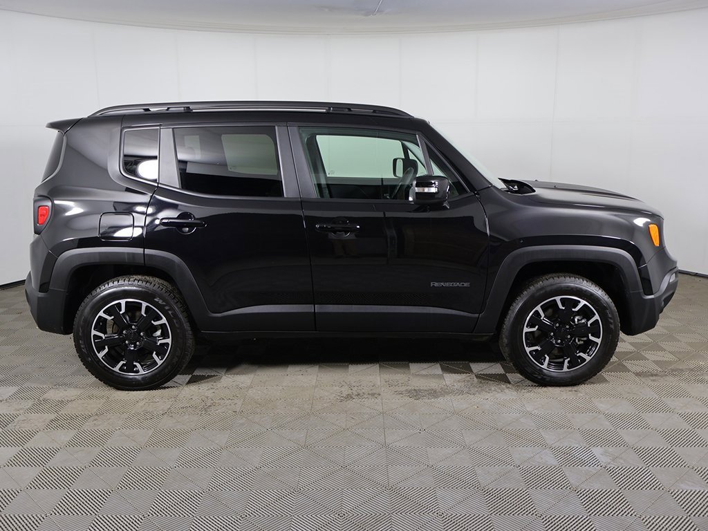 Used 2023 Jeep Renegade Latitude image 10