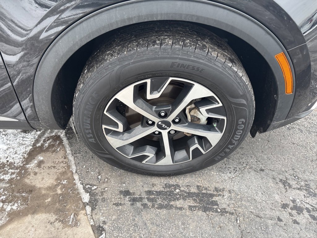 Used 2023 Kia Sportage EX image 11