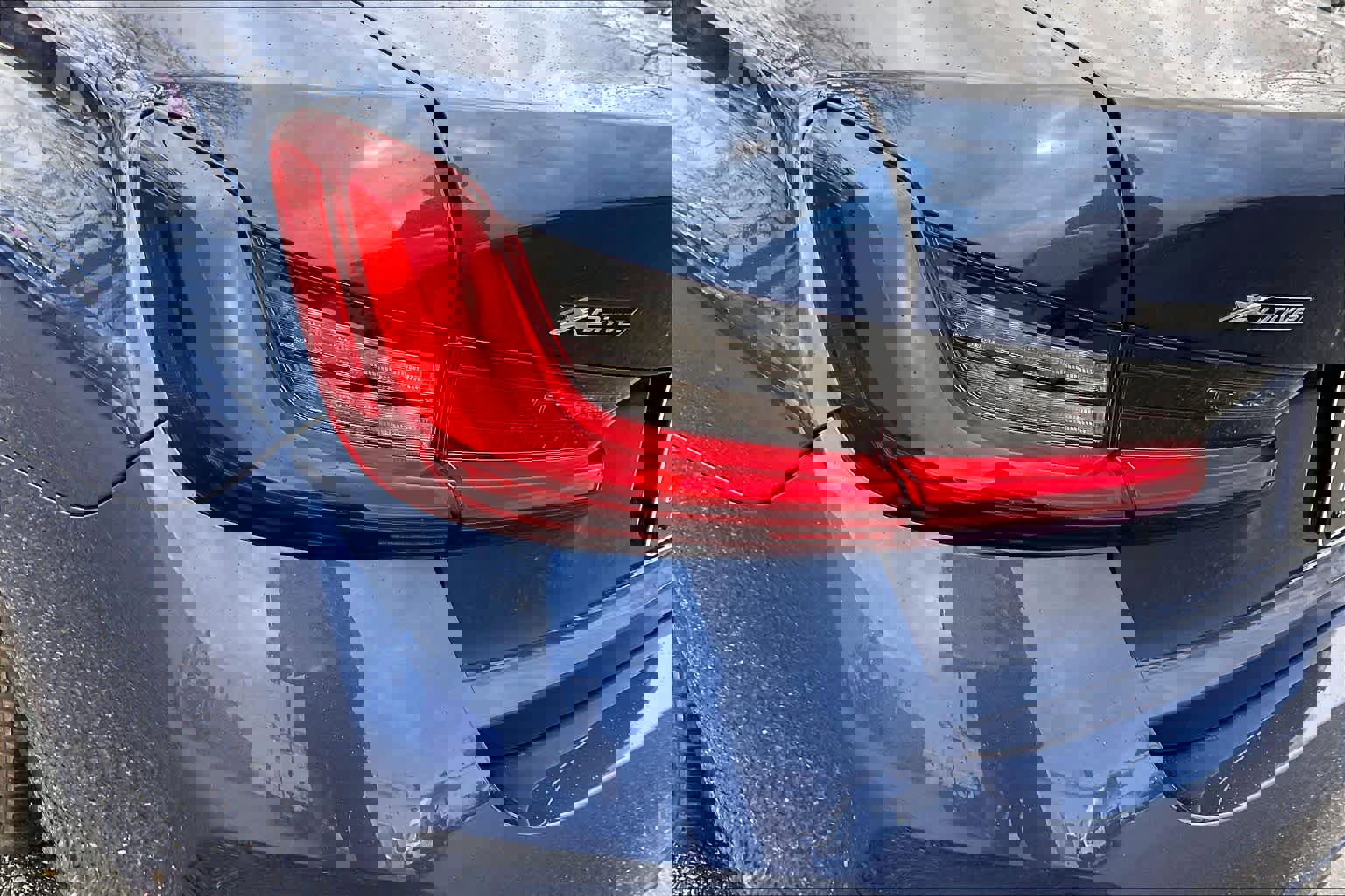 Used 2023 BMW 330i xDrive Sedan w/ Premium Package image 29