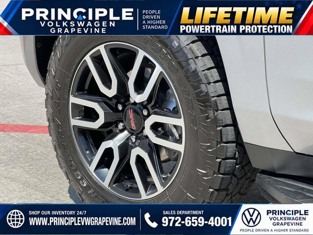 Used 2024 GMC Yukon AT4 w/ Technology Package AWD/4WD image 6