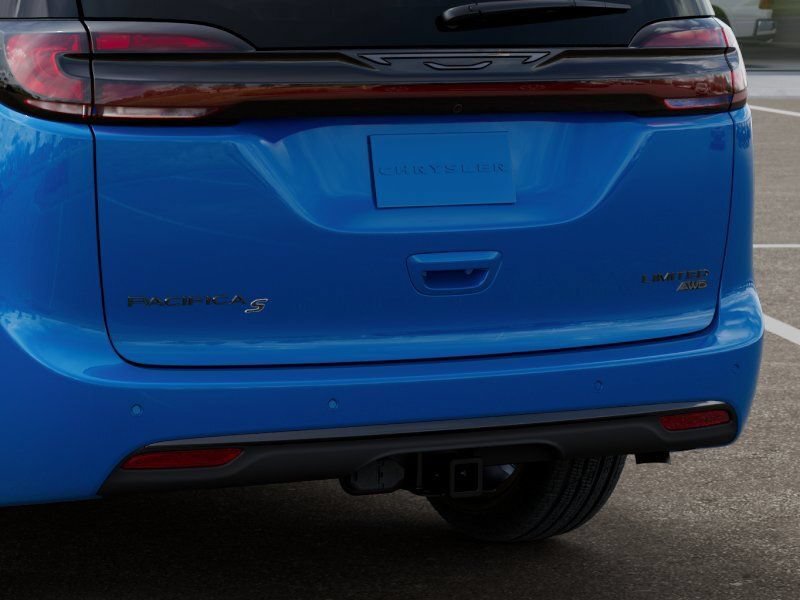 New 2027 Chrysler Pacifica Limited AWD/4WD image 14