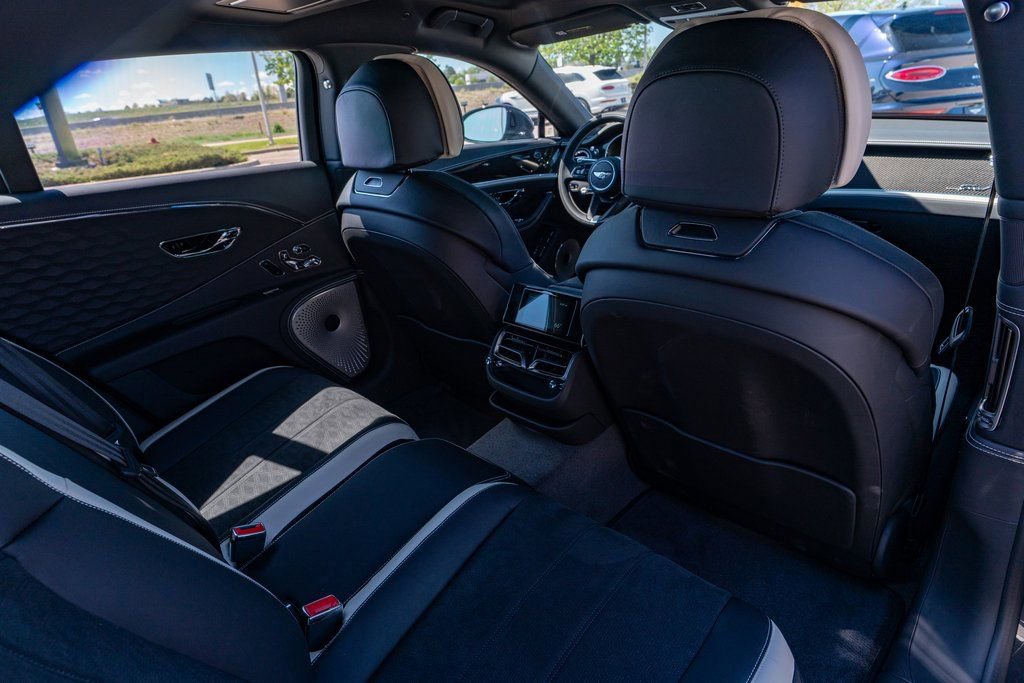 New 2025 Bentley Flying Spur Plug-In Hybrid image 56