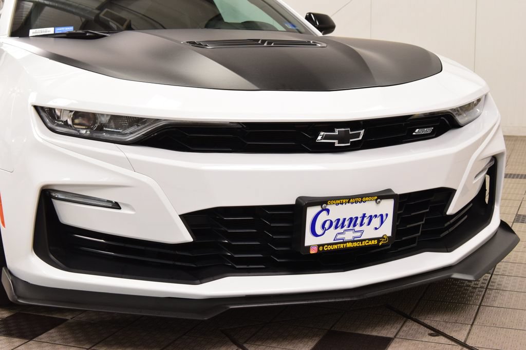 Used 2021 Chevrolet Camaro SS RWD image 13
