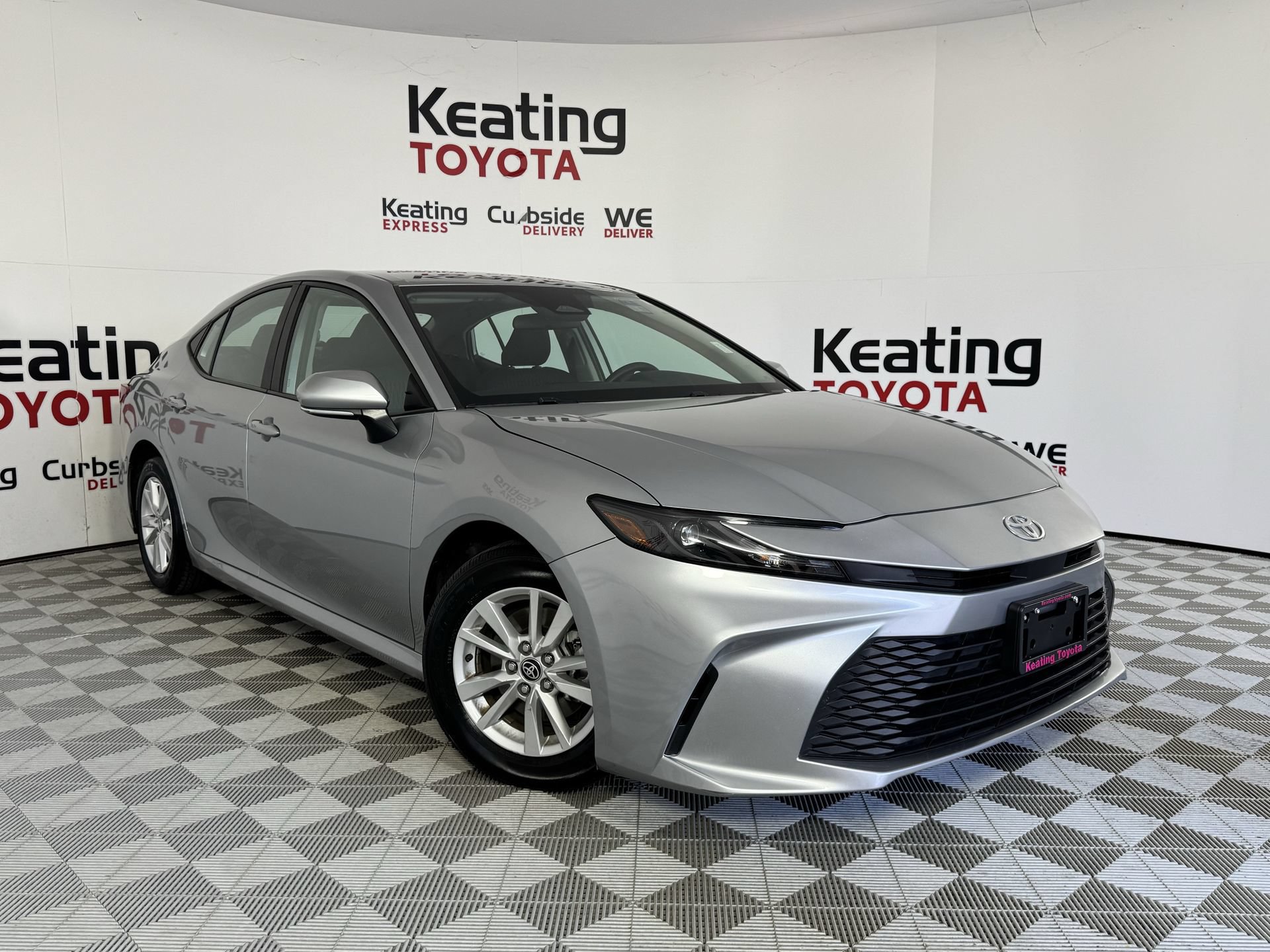 Certified 2025 Toyota Camry LE FWD image 3