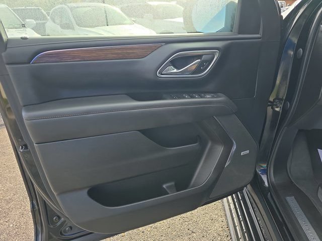 Used 2023 Chevrolet Tahoe High Country AWD/4WD image 29