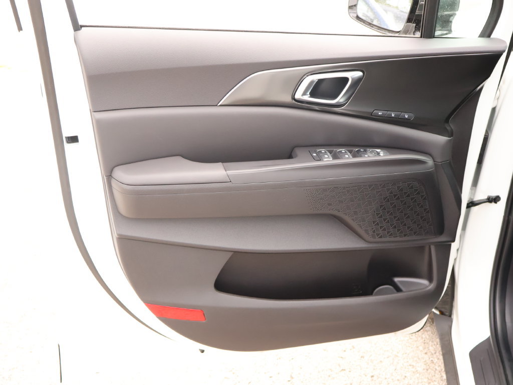 New 2027 Kia Carnival SX w/ Dark Edition Package FWD image 22