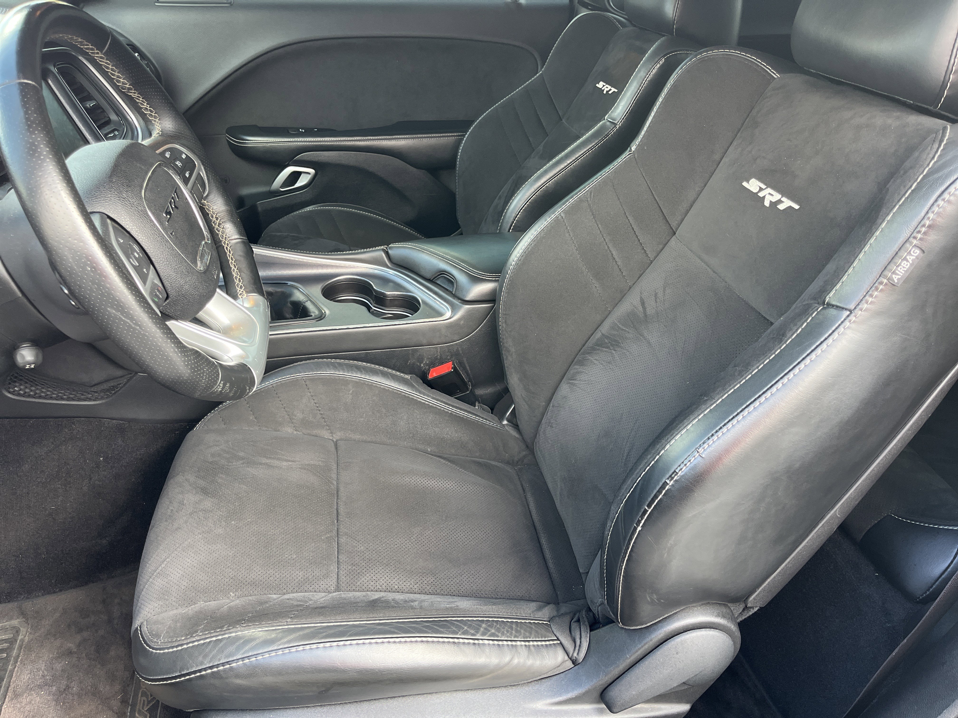 Used 2016 Dodge Challenger SRT w/ Technology Group image 14