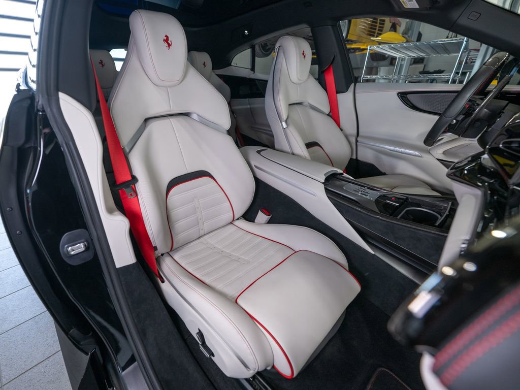 Certified 2025 Ferrari Purosangue image 15