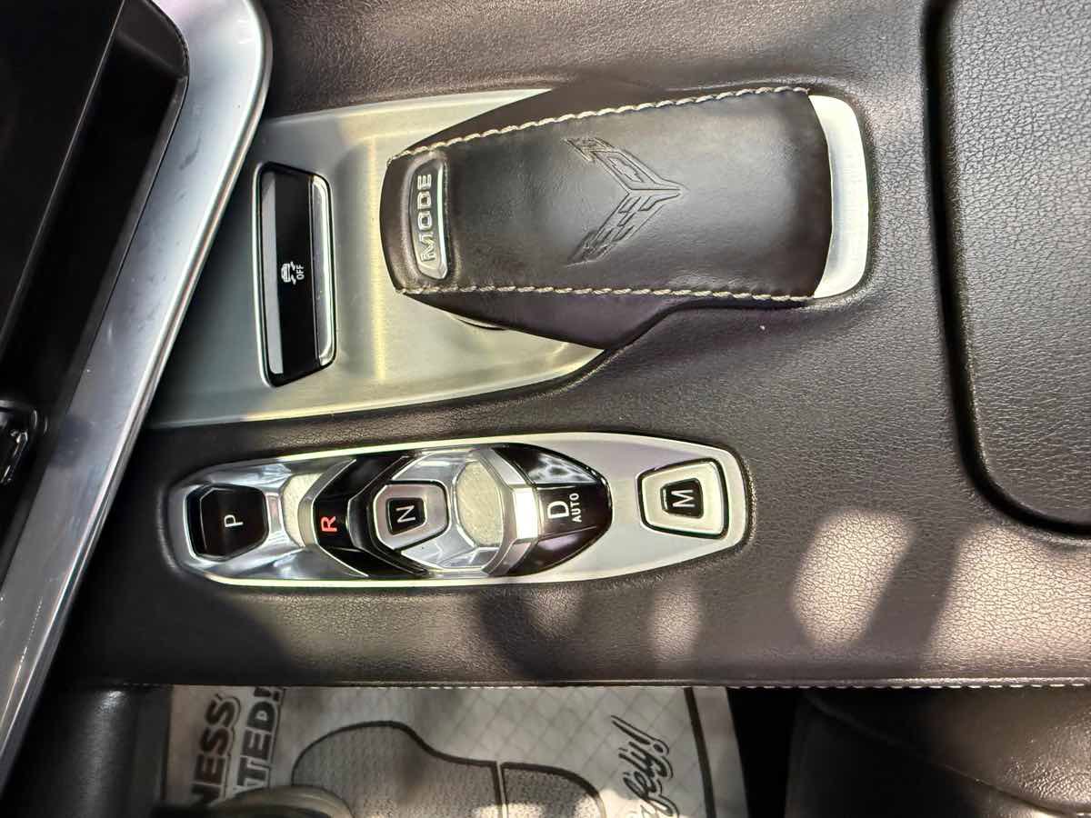 Used 2022 Chevrolet Corvette Stingray Coupe w/ 1LT RWD image 34