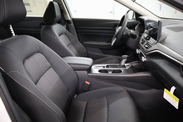 New 2026 Nissan Altima 2.5 SV w/ SV Special Edition Package AWD/4WD image 26