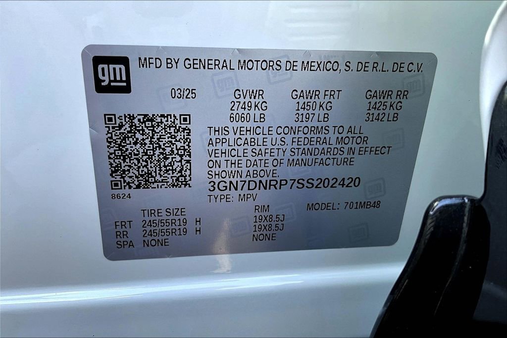 Used 2025 Chevrolet Equinox EV LT image 33