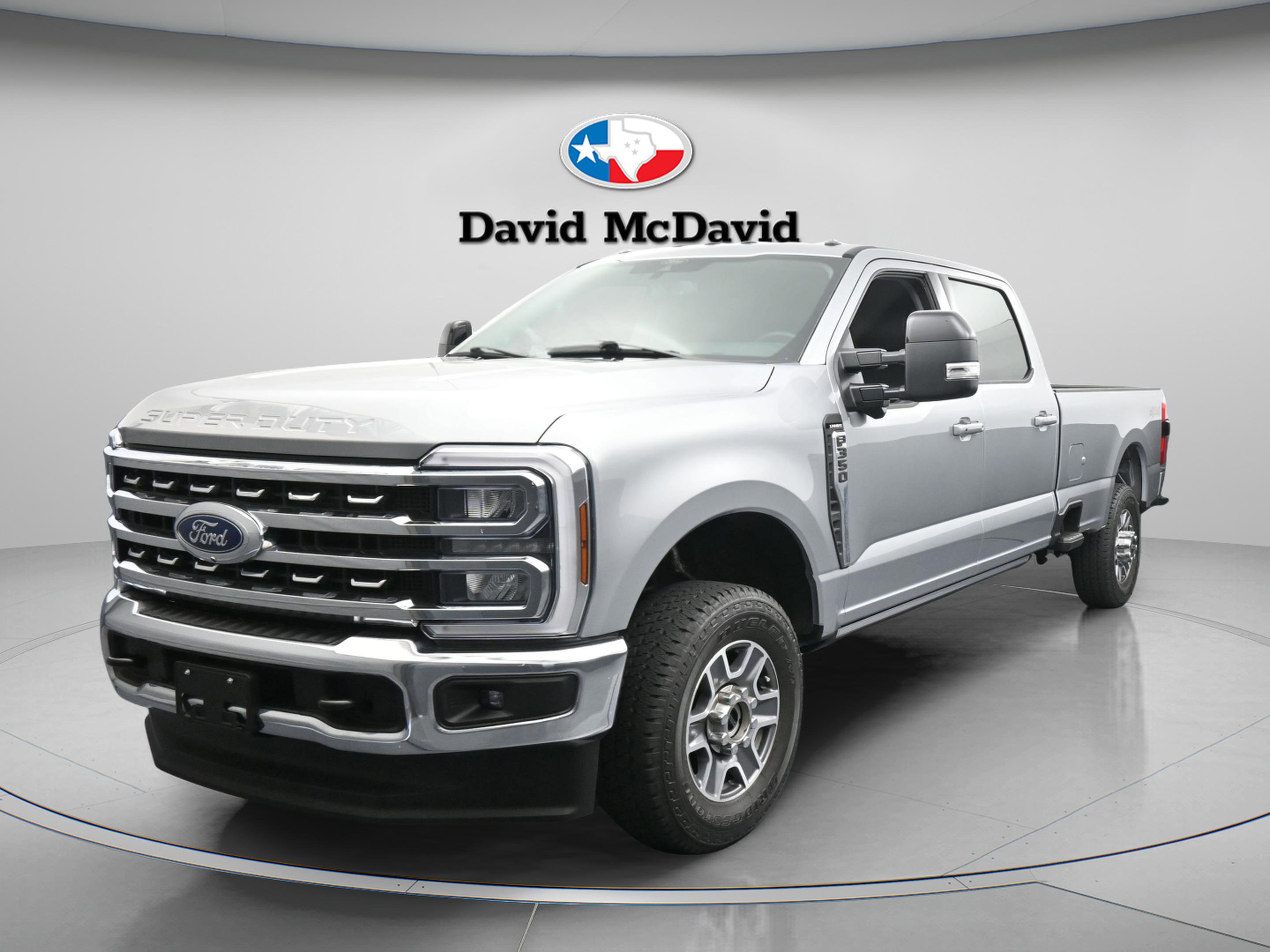 Used 2024 Ford F350 Lariat image 1