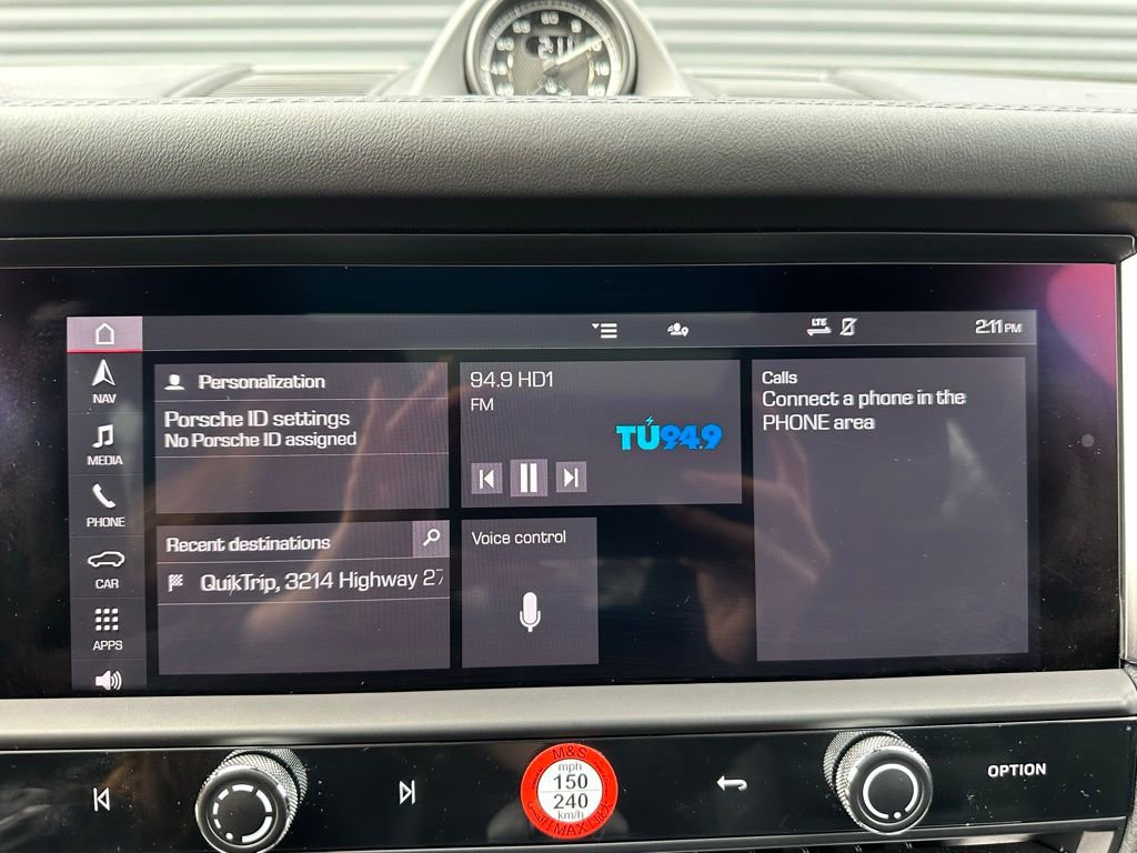 Certified 2025 Porsche Macan Turbo image 30