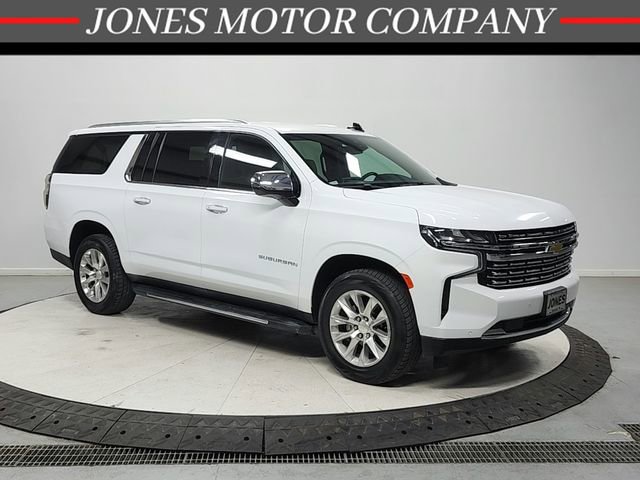 Used 2023 Chevrolet Suburban Premier RWD image 1
