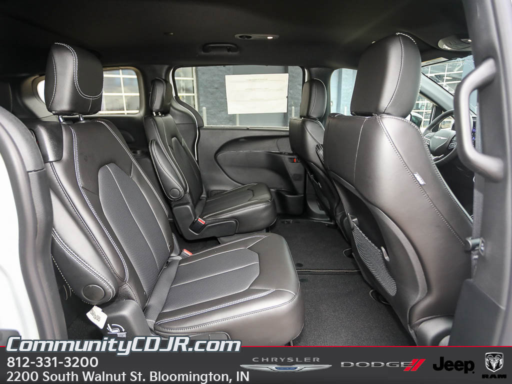 New 2026 Chrysler Voyager LX FWD image 20