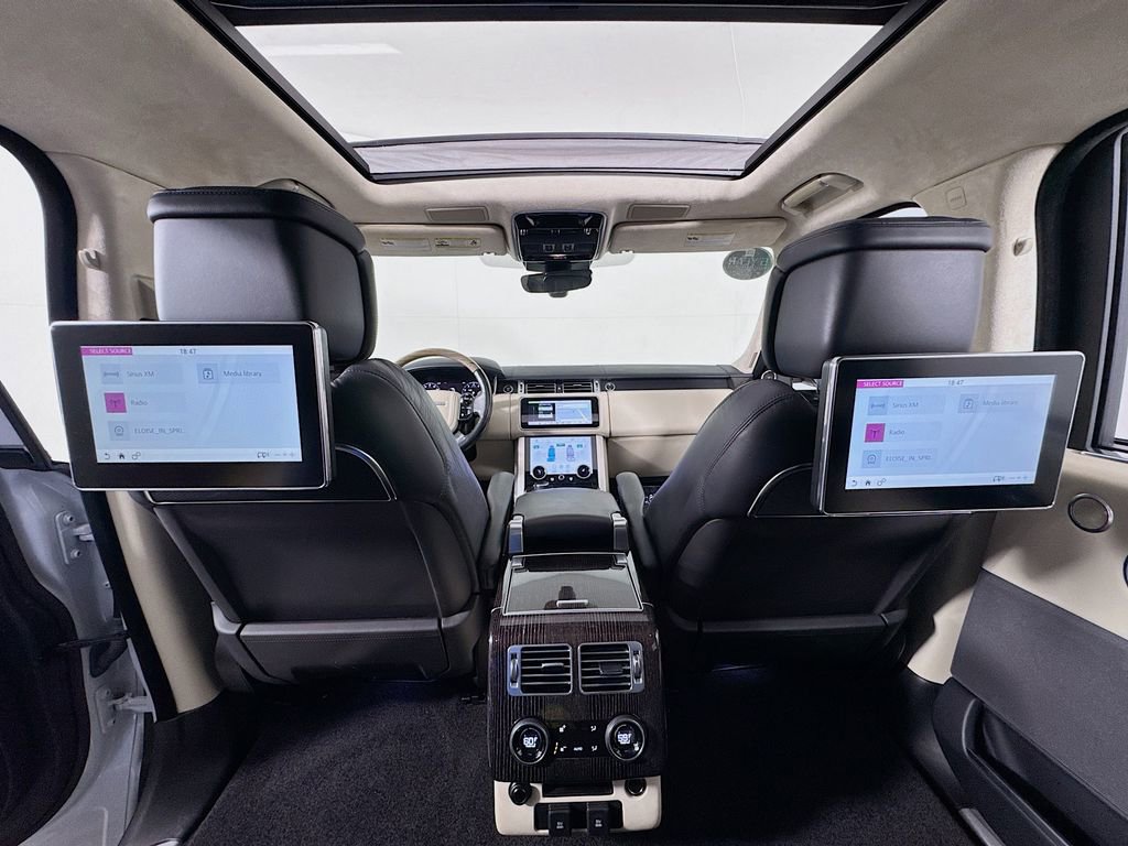 Used 2018 Land Rover Range Rover Long Wheelbase Autobiography image 32