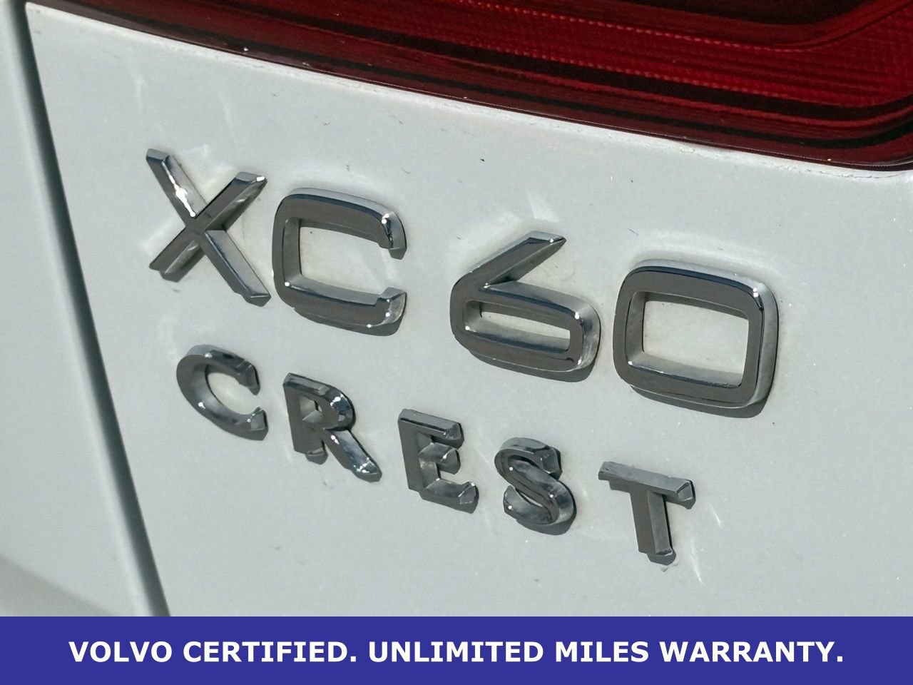 Certified 2023 Volvo XC60 T8 Plus w/ Climate Package image 11