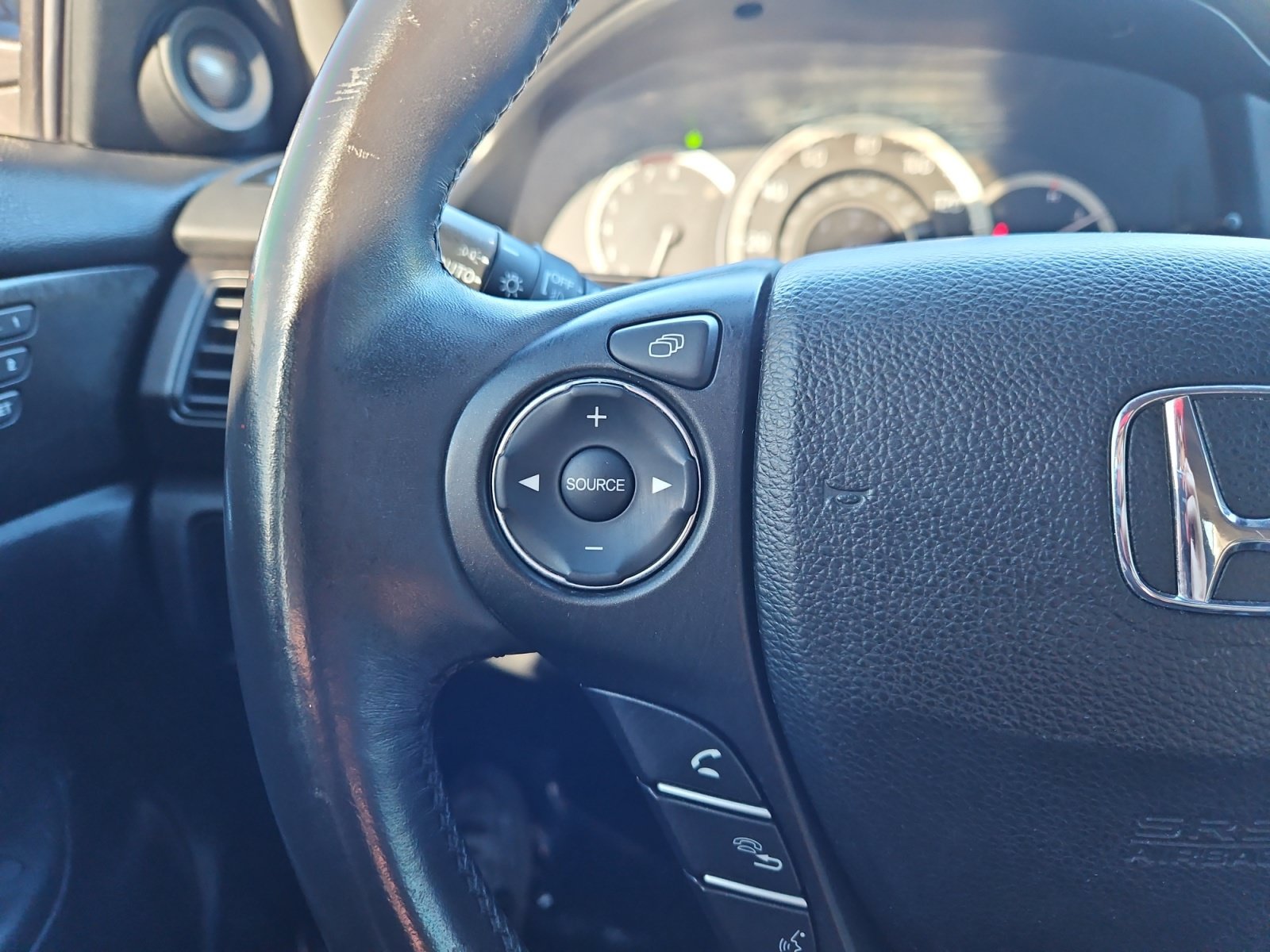 Used 2014 Honda Accord EX-L image 25