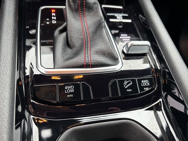 Used 2023 Jeep Compass Trailhawk image 44