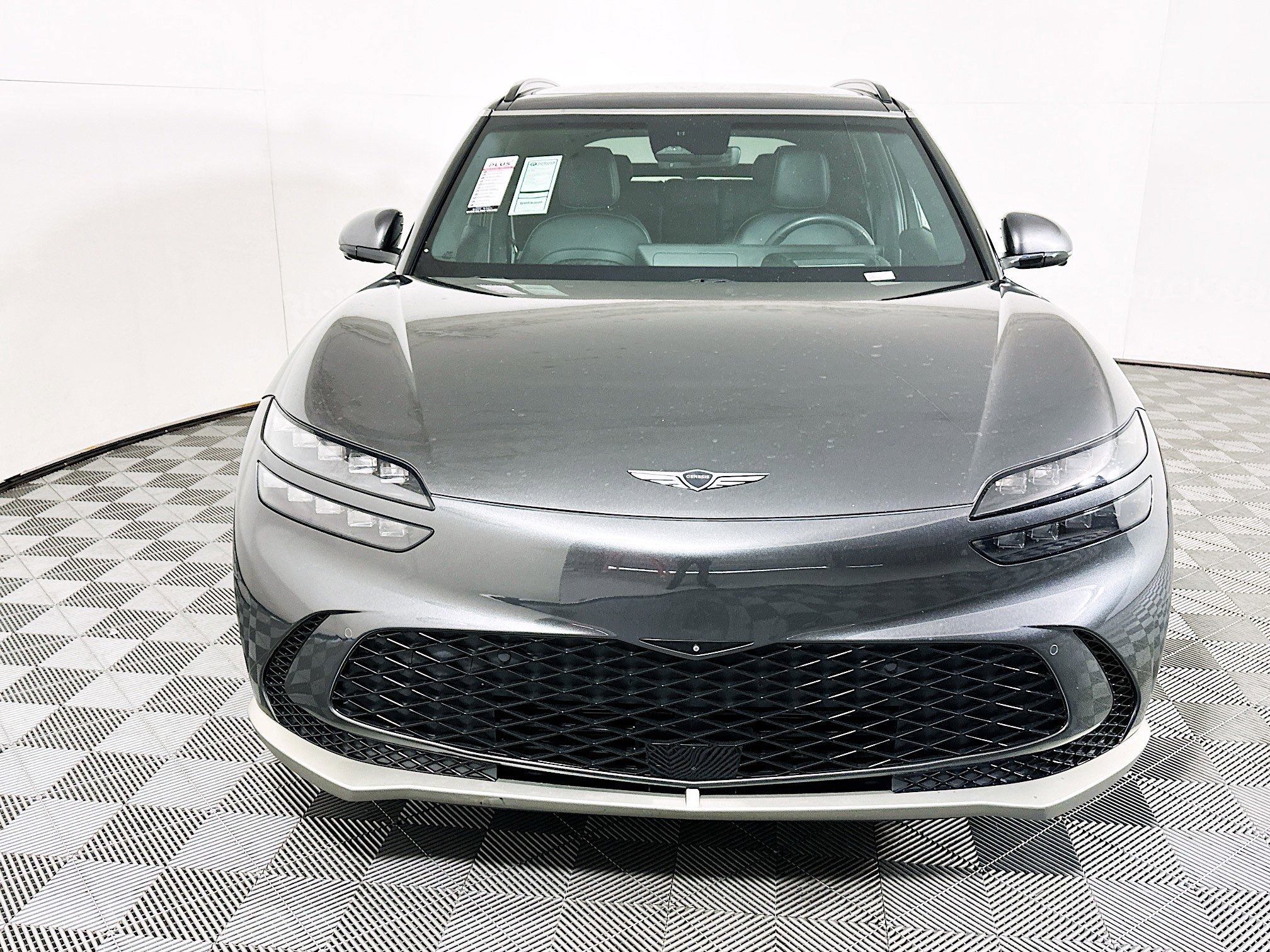 Used 2023 Genesis GV60 Performance image 8