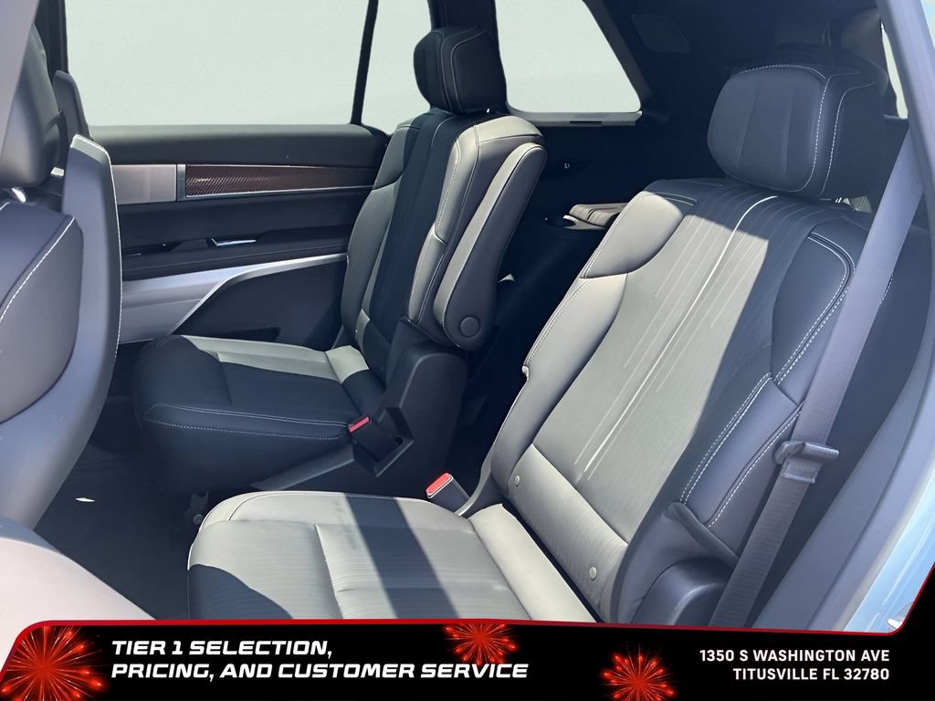 Used 2026 Cadillac Vistiq Sport w/ LPO, Floor Liner Package AWD/4WD image 29