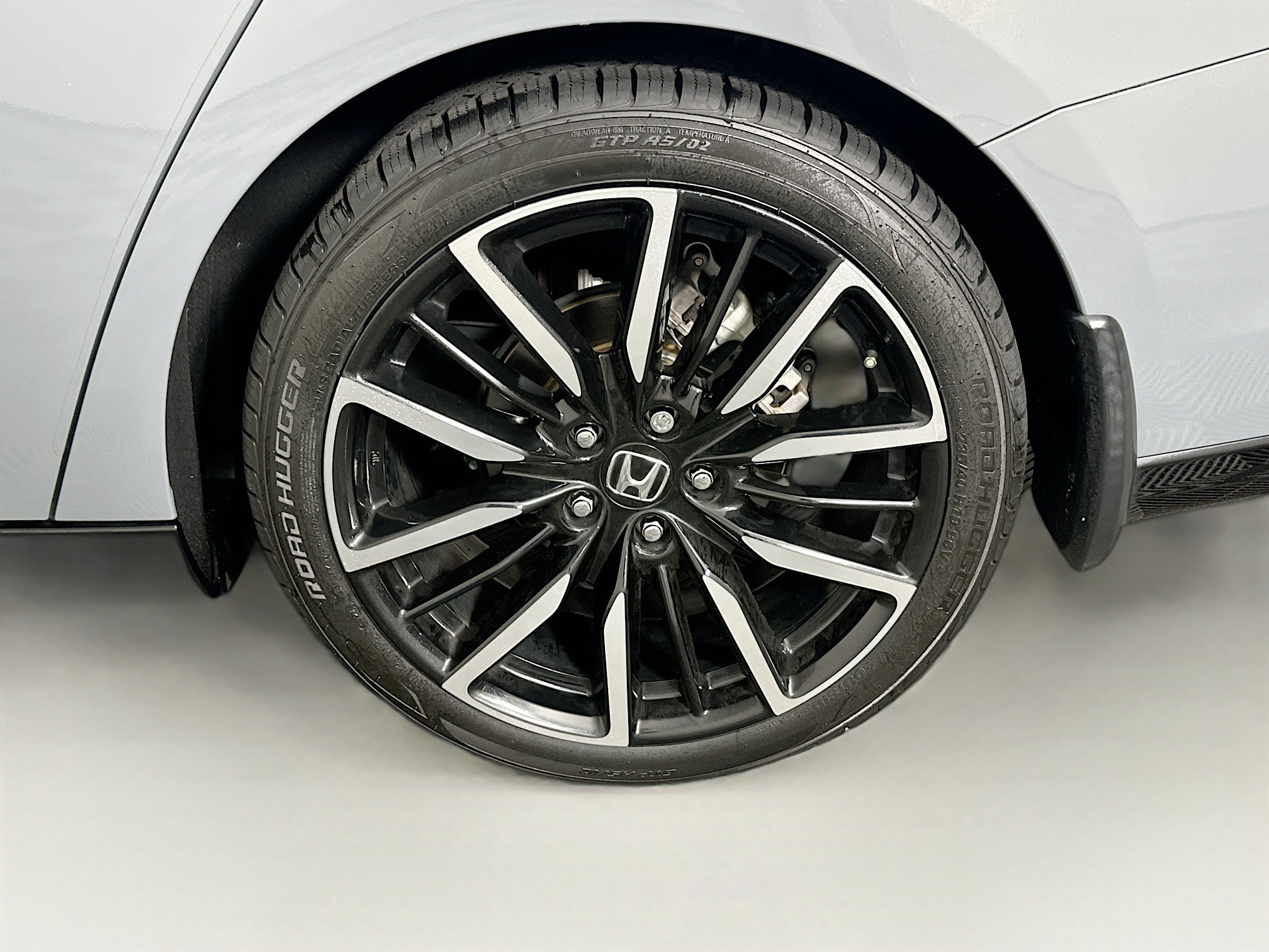 Used 2023 Honda Accord Touring image 11