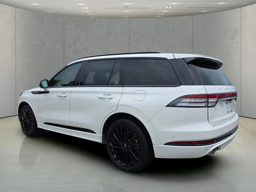 Used 2024 Lincoln Aviator Reserve w/ Equipment Group 201A AWD/4WD image 7