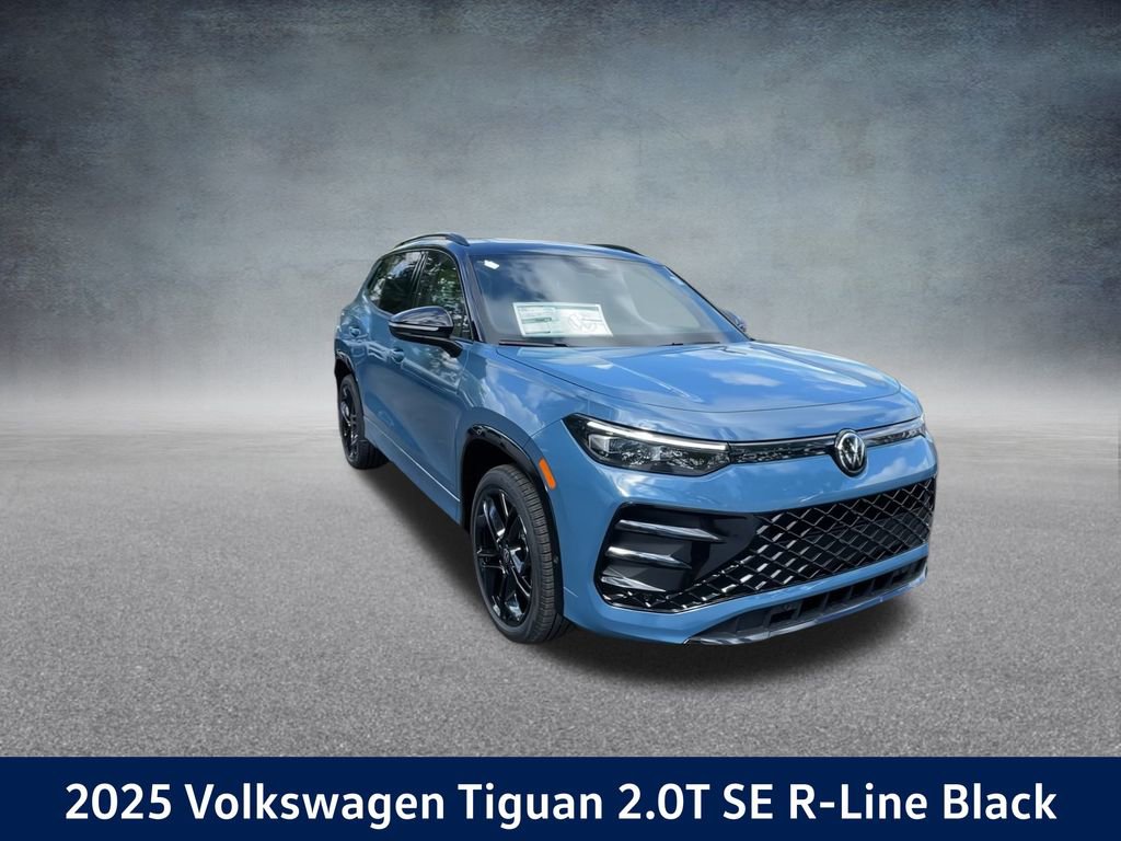 New 2025 Volkswagen Tiguan SE R-Line image 3