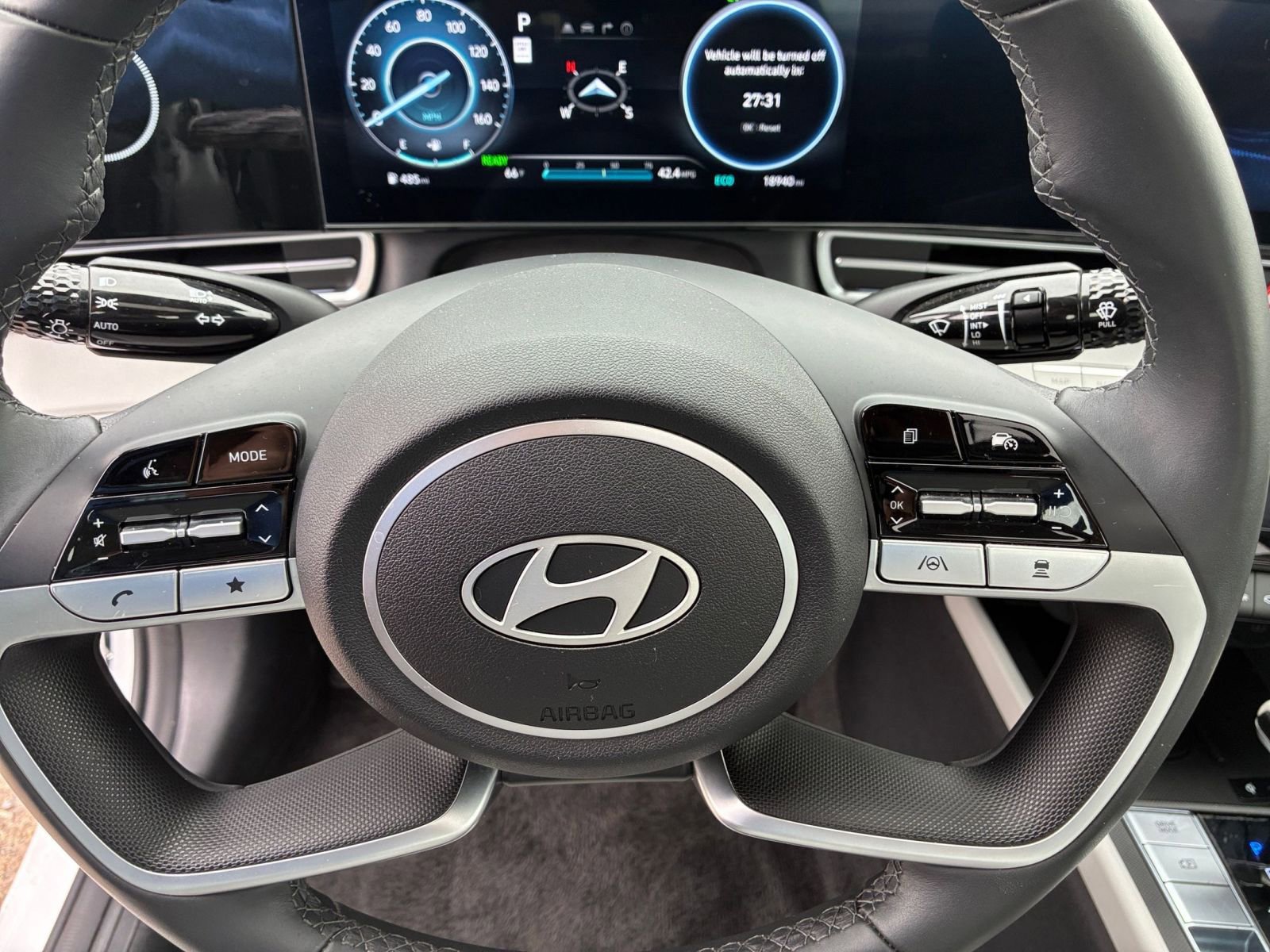 Used 2025 Hyundai Elantra Limited image 29