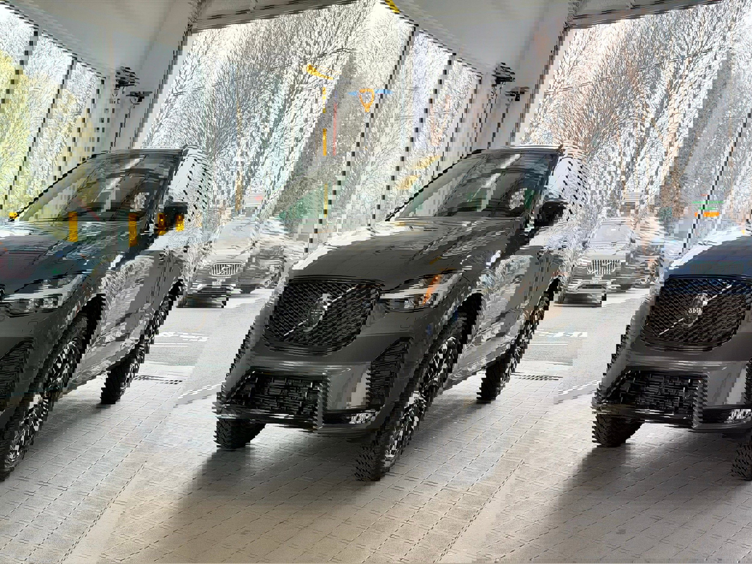 New 2026 Volvo XC60 B5 Plus w/ Protection Package Premier image 2