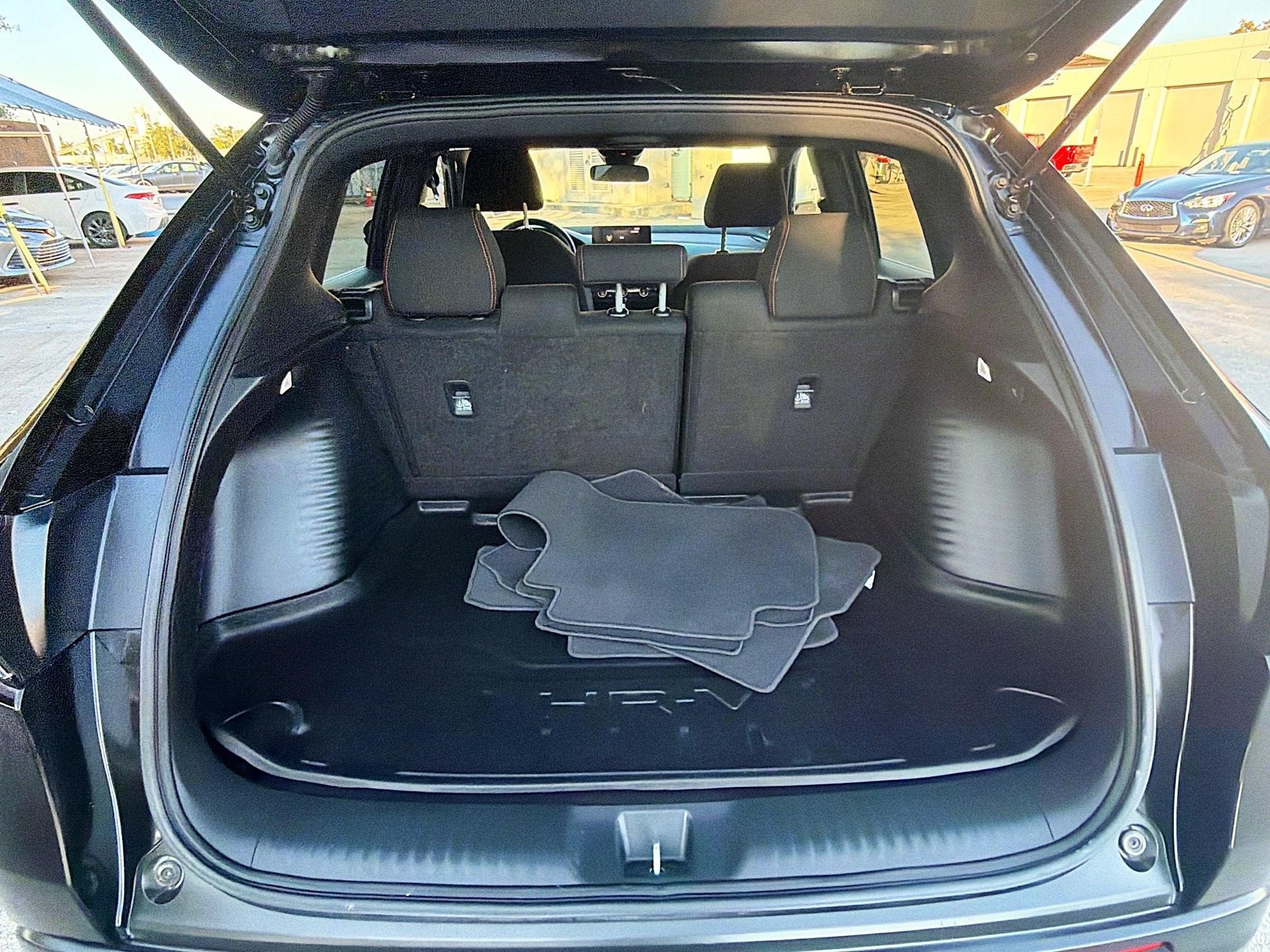 Used 2024 Honda HR-V Sport image 25