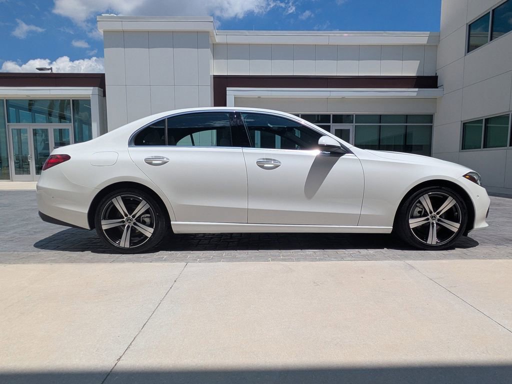 Used 2024 Mercedes-Benz C 300 Sedan image 4
