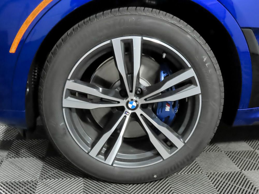 Used 2025 BMW X7 M60i AWD/4WD image 34